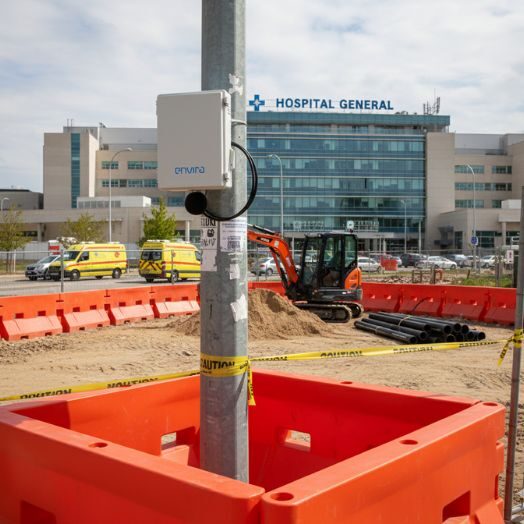 Sistema de monitorización de ruido en obras Nanoenvi dB instalado en entorno hospitalario